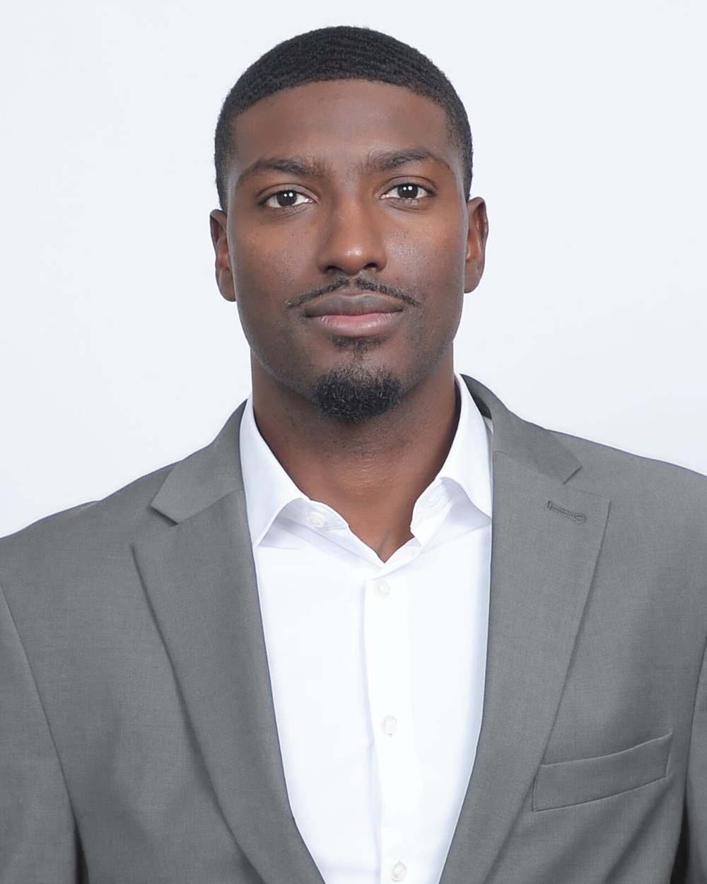 DeMarco Spears, EA. Founder of LEDGR Advisory